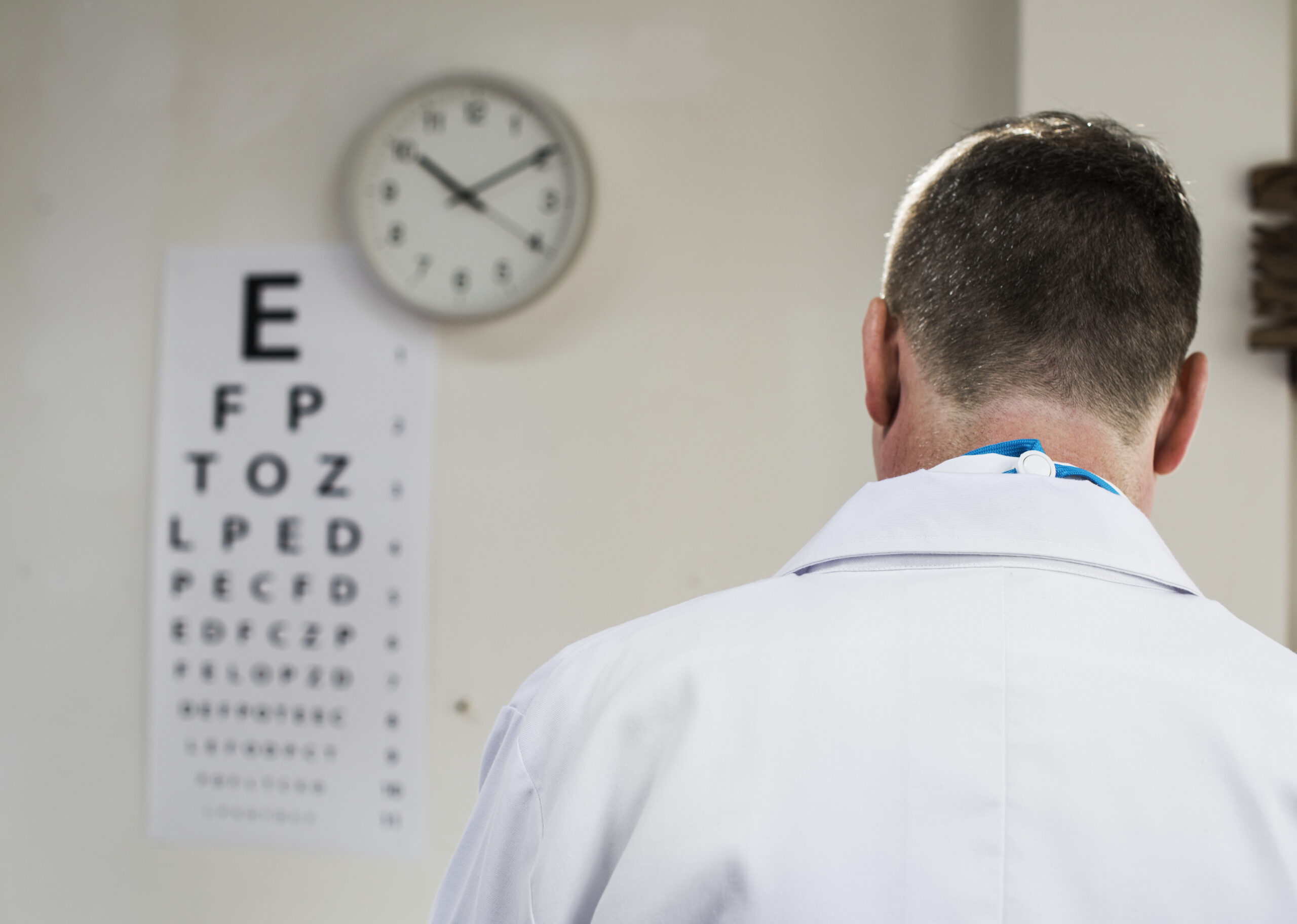 Salário de Oftalmologista: veja mercado e pós-graduação médica