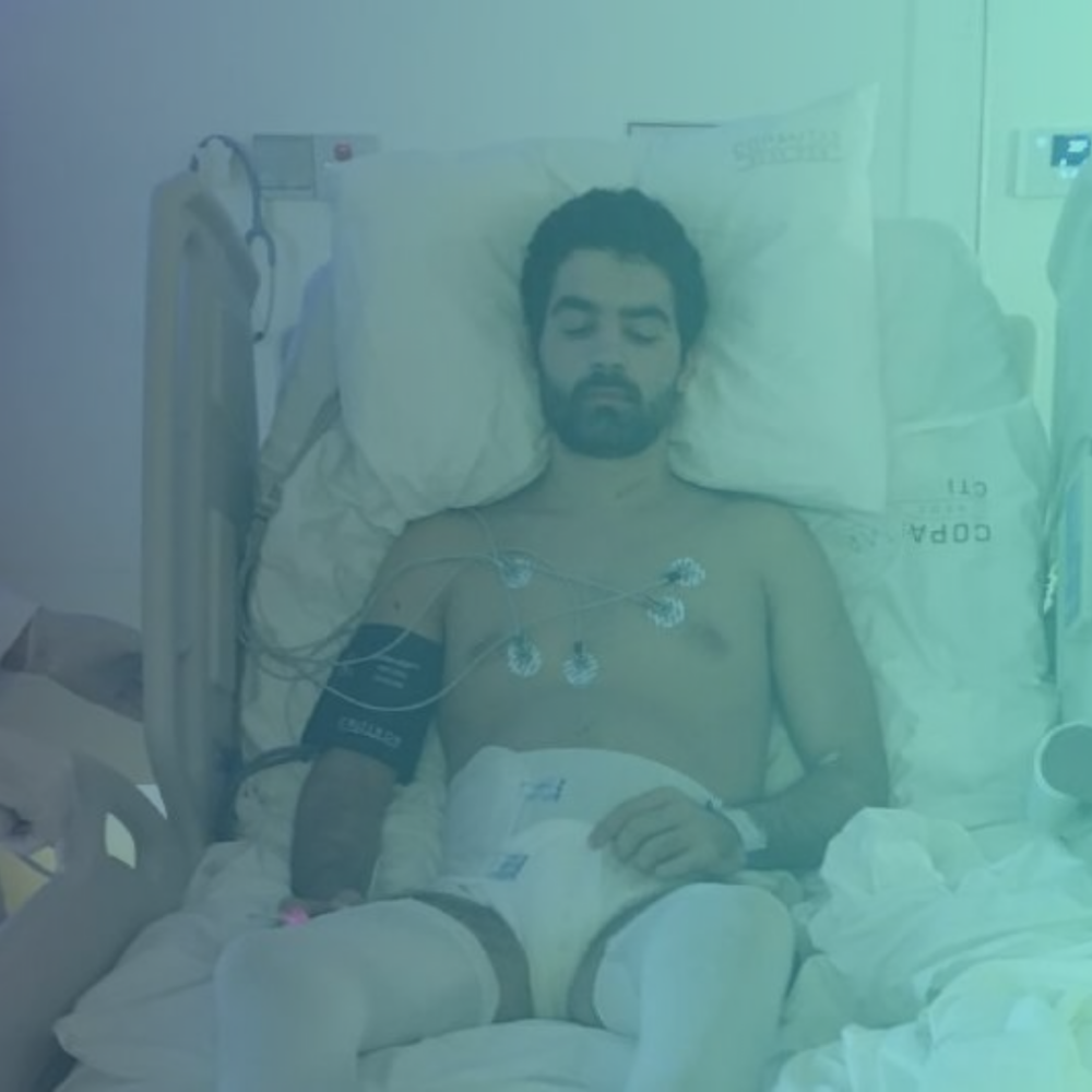 Polilaminina surge como terapia promissora para lesão medular, com estudos brasileiros mostrando resultados iniciais animadores.