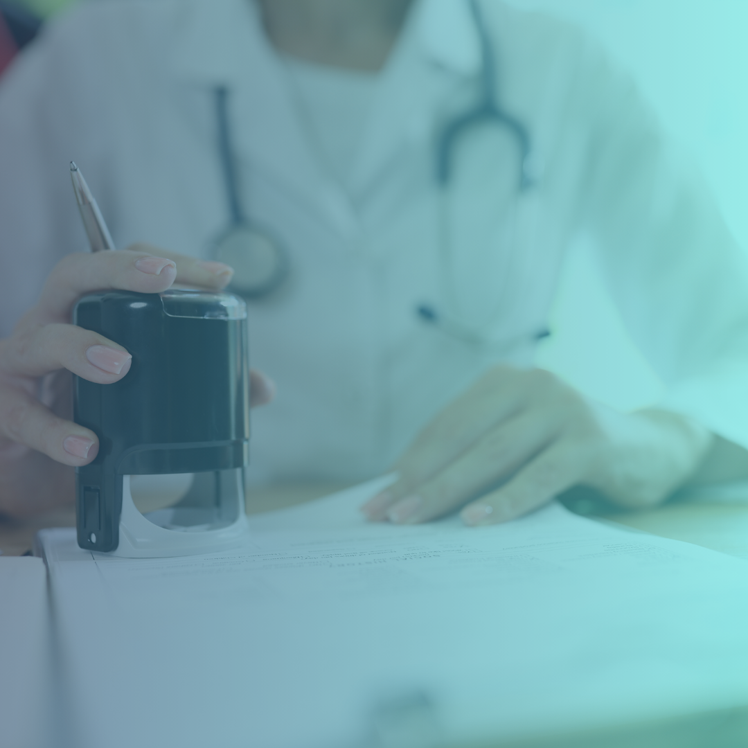 Atestado médico em papel continua válido em 2026? O que o médico precisa saber